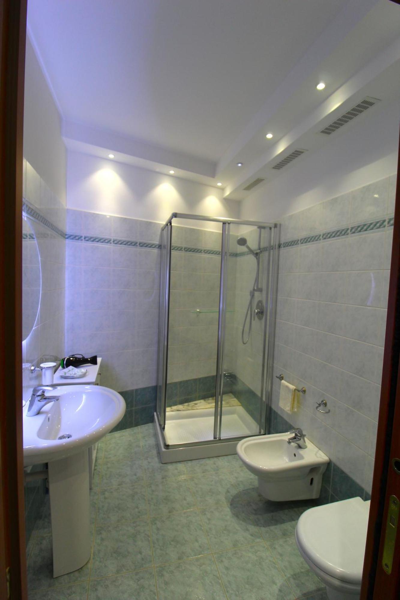 La Pace, Il Sole, Il Mare - Sanremo Casa Indipendente Vista Mare, Posto Auto Privato, Ampio Spazio Esterno Attrezzato, A Pochi Minuti Dalle Spiagge ภายนอก รูปภาพ