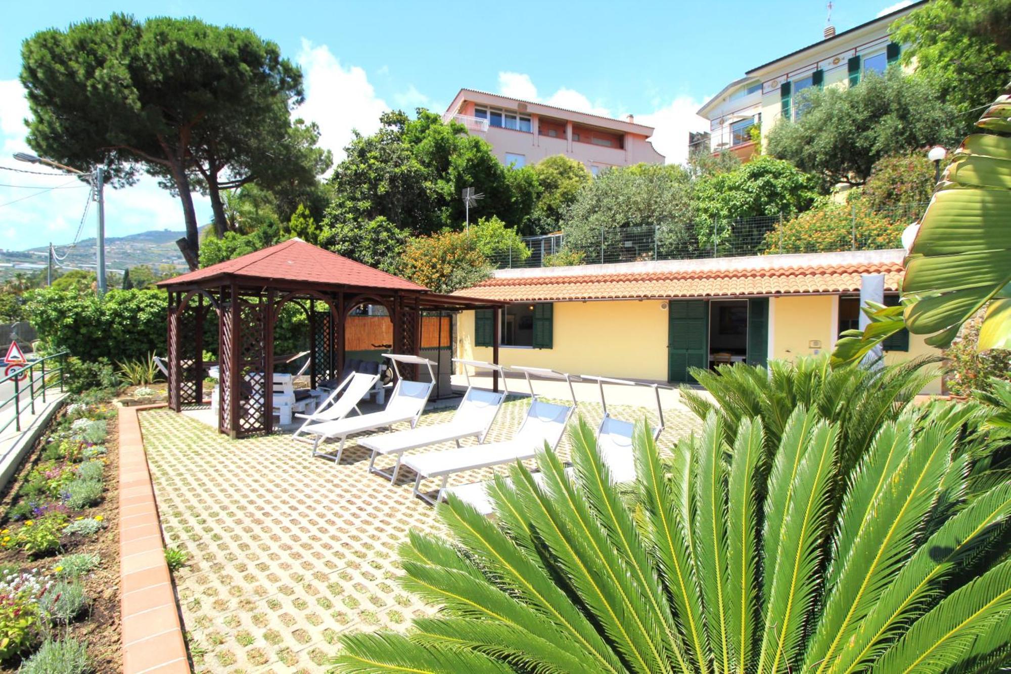 La Pace, Il Sole, Il Mare - Sanremo Casa Indipendente Vista Mare, Posto Auto Privato, Ampio Spazio Esterno Attrezzato, A Pochi Minuti Dalle Spiagge ภายนอก รูปภาพ